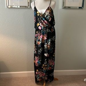 Faux wrap dress by Everly from Francesca’s.  Beautiful floral pattern.  EUC.